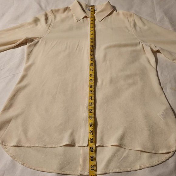 Cream tunic shirt by Halston, size medium - Picture 4 of 6